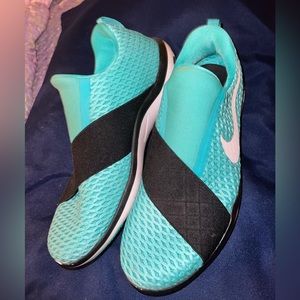 Women’s Nike sneakers. Size 11.